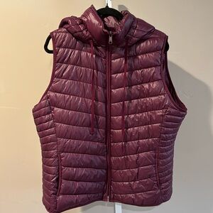 Old Navy Women’s Puffer Vest. XL.
